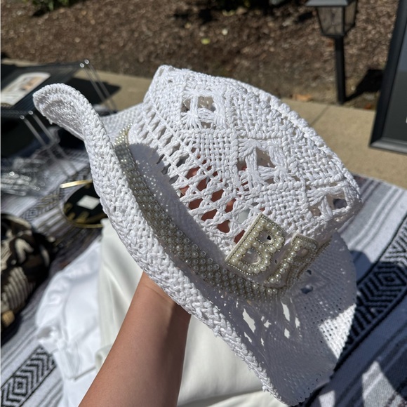 White Bride Cowboy Hat with Pearls - Picture 3 of 4